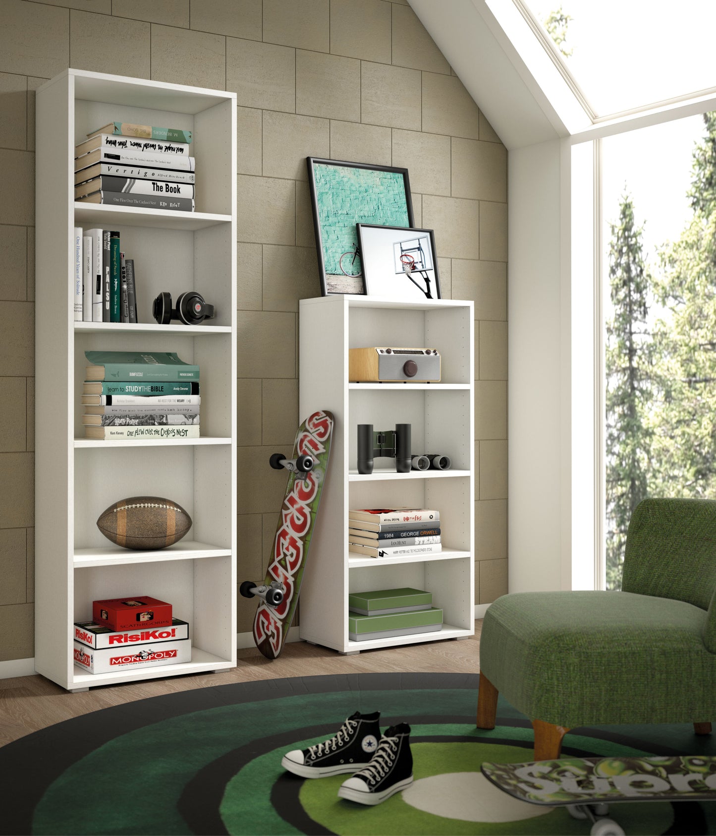 LIBRERIA COMPATTA CON TRE RIPIANI REGOLABILI.