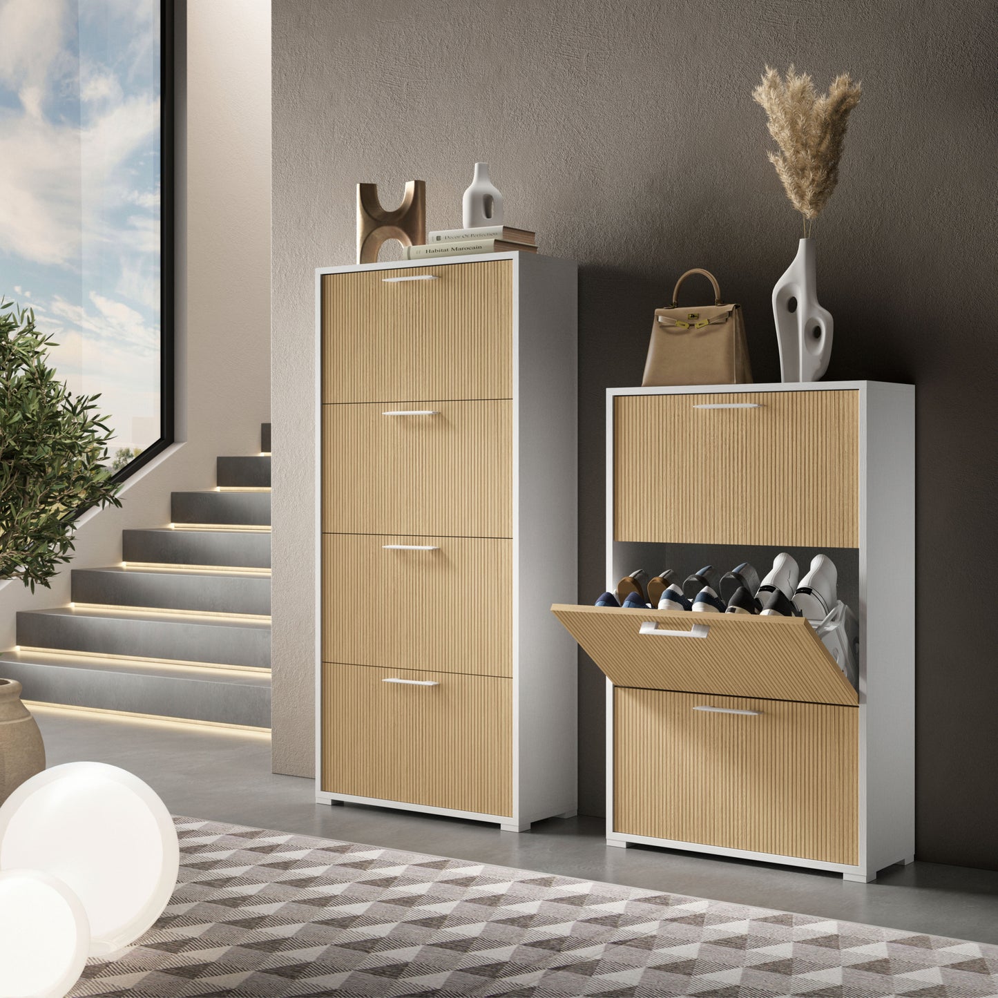 SCARPIERA A DOPPIA PROFONDITÀ CON TRE ANTE. FINO A 18 PAIA DI SCARPE.